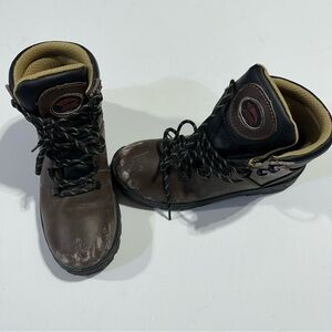 Avenger Men's Brown and Black Boots